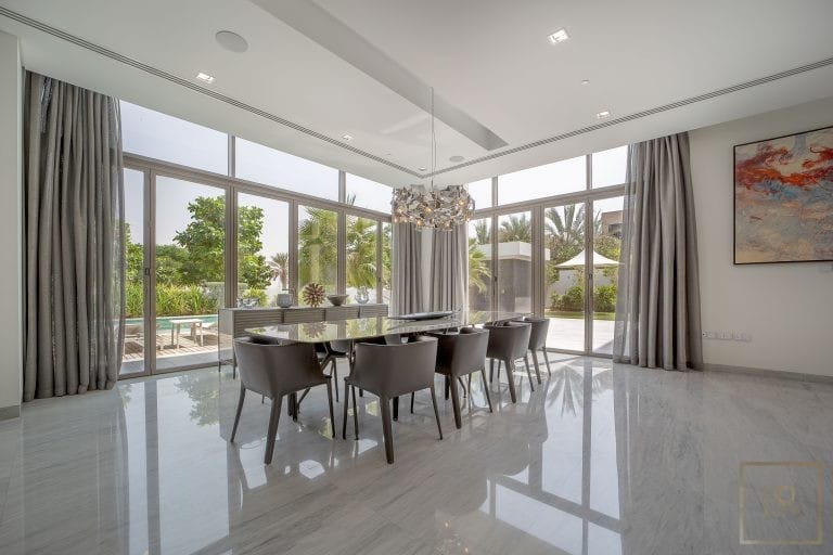 Luxury Villa Panoramic View state-of-the-art amenities, 8 bedrooms in District One - Dubai buy for sale For Super Rich