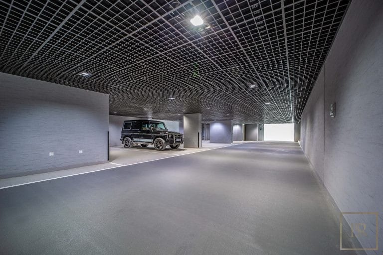 Luxury Villa Panoramic View state-of-the-art amenities, 8 bedrooms in District One - Dubai ultra luxury for sale For Super Rich