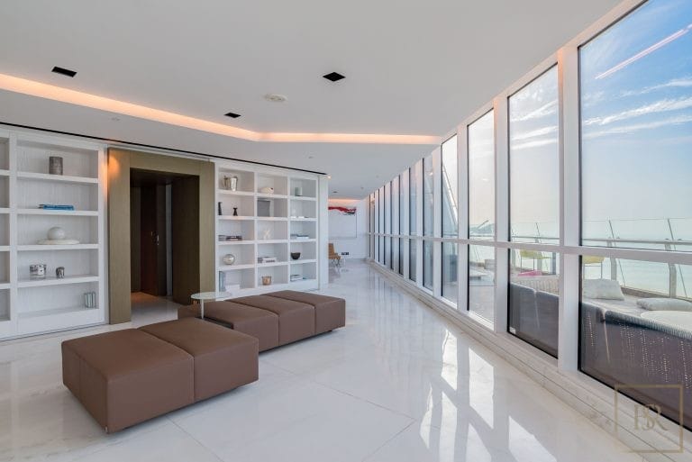 Luxury Penthouse Marina 23 Tower 360-degree views, 5 bedrooms in Dubai value for sale For Super Rich