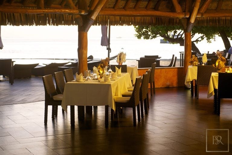 Luxury Hotel Beach Front Private Beach, bungalows, 32 bedrooms in Tahiti property for sale For Super Rich