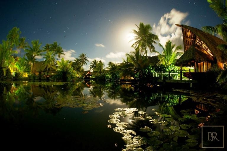 Luxury Hotel Beach Front Private Beach, bungalows, 32 bedrooms in Tahiti for sale For Super Rich