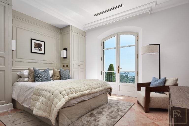 Luxury Villa Panoramic View 10mn to the Croisette, 8 bedrooms in Cannes real estate for sale For Super Rich