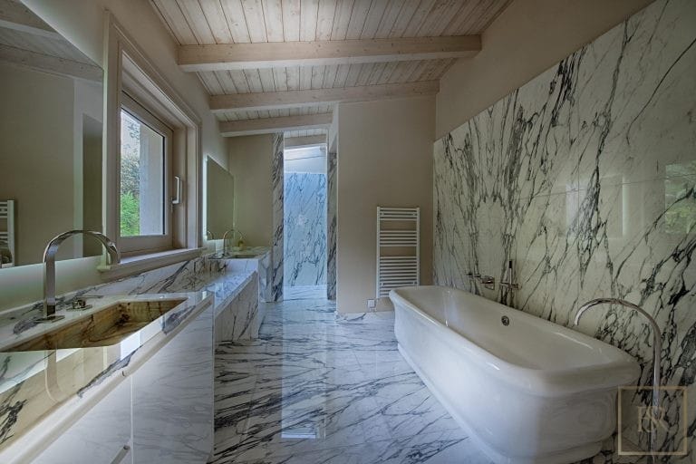 Luxury Villa Sea View 2 swimming pools, tennis court, 11 bedrooms in Eze best for sale For Super Rich