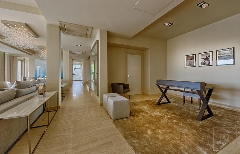 Luxury Villa Sea View 2 swimming pools, tennis court, 11 bedrooms in Eze price for sale For Super Rich