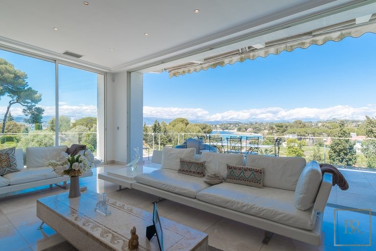 Luxury Villa Heated swimming pool and pool house. near Eden Roc hotel, 6 bedrooms in Cap d'Antibes buy for sale For Super Rich