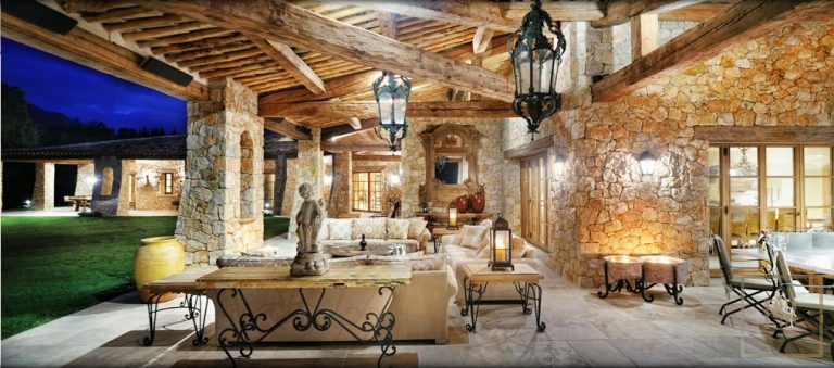 Luxury Villa splendid panoramic sea view & Lérins Islands 3 heated swimming pools, tennis court, 17 bedrooms in Frejus ads for sale For Super Rich