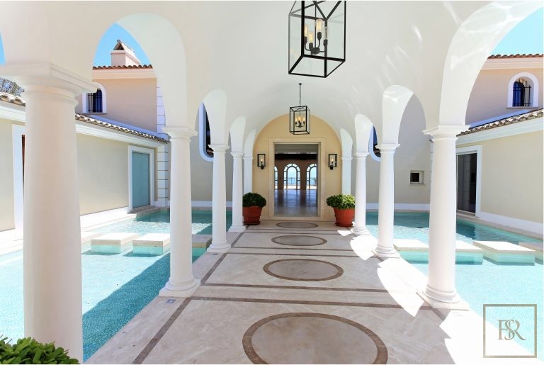 Elegant Villa Panoramic View huge swimmng pool and nearly 800 sqm of terraces, 9 bedrooms in Cannes search rental For Super Rich