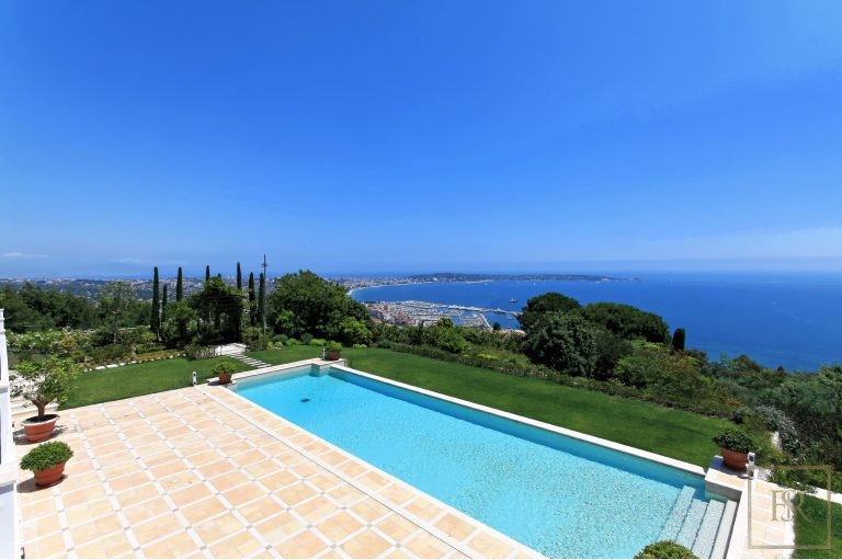Elegant Villa Panoramic View huge swimmng pool and nearly 800 sqm of terraces, 9 bedrooms in Cannes Colonial  rental For Super Rich