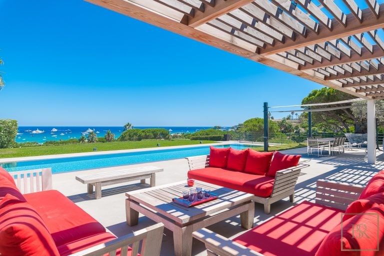 Contemporary Villa Beach Front 5 minutes walk from Club 55, 6 bedrooms in Saint Tropez  rental For Super Rich