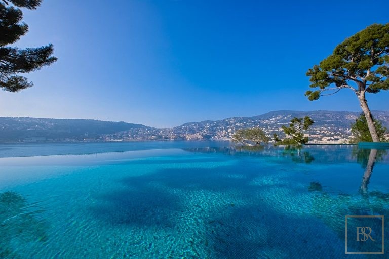 Contemporary Villa Exceptional panoramic sea views west side, 5 bedrooms in St Jean Cap Ferrat vacation rental For Super Rich