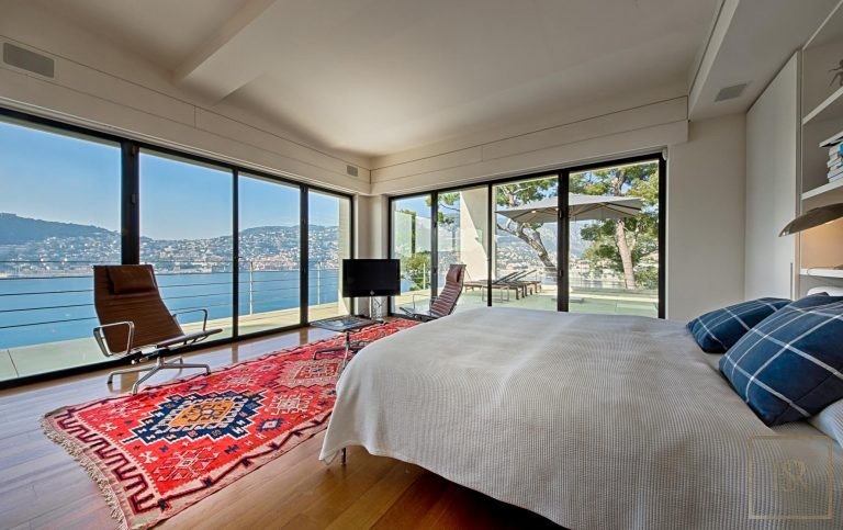 Contemporary Villa Exceptional panoramic sea views west side, 5 bedrooms in St Jean Cap Ferrat property rental For Super Rich