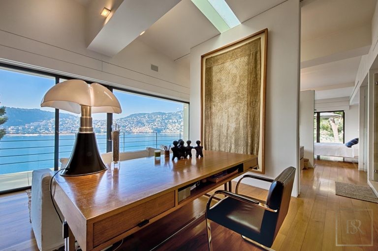 Contemporary Villa Exceptional panoramic sea views west side, 5 bedrooms in St Jean Cap Ferrat best rental For Super Rich