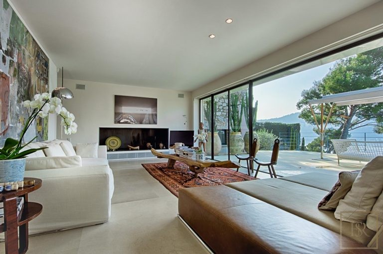 Contemporary Villa Exceptional panoramic sea views west side, 5 bedrooms in St Jean Cap Ferrat value rental For Super Rich