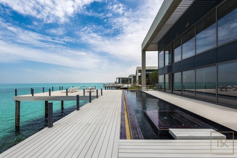 Luxury Hotel Zaya Nurai Island 5 star Infinity view with private pool, 4 bedrooms in Abu Dhabi vacation rental For Super Rich