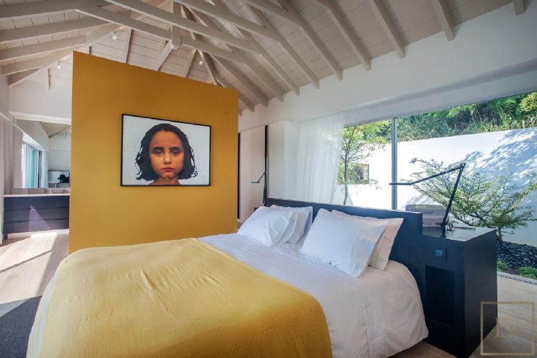 Luxury Villa Wings, beachfront view above The Baie de St. Jean, 4 bedrooms in St Barth exclusive rental For Super Rich