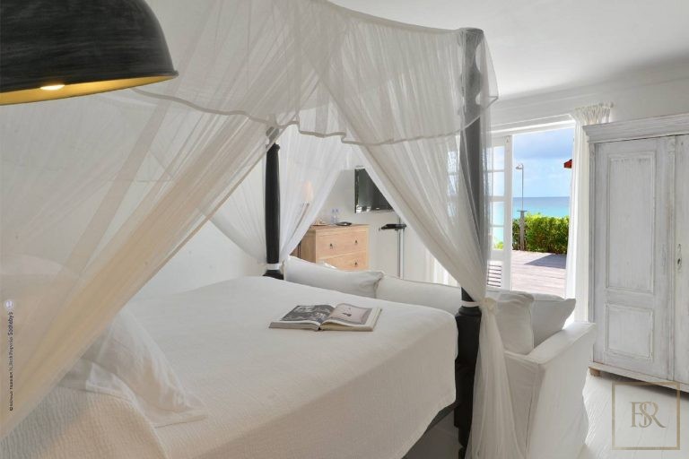 Luxury Villa ELA Beachfront Tennis court, pool, 8 bedrooms in Flamands - St Barth value rental For Super Rich