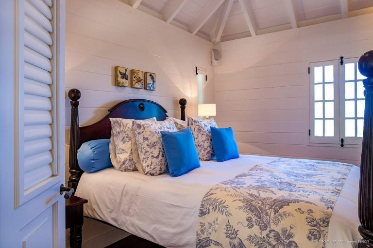 Luxury Villa Palmier Royal Estate Stunning views of Marigot Bay and the sea, 13 bedrooms in St Barth top rental For Super Rich