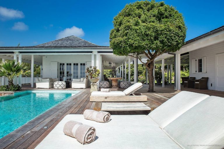 Luxury Villa Palmier Royal Estate Stunning views of Marigot Bay and the sea, 13 bedrooms in St Barth ultra luxury rental For Super Rich