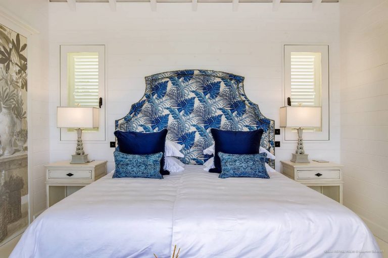 Luxury Villa Palmier Royal Estate Stunning views of Marigot Bay and the sea, 13 bedrooms in St Barth unique rental For Super Rich