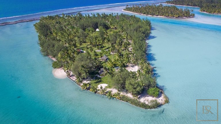 Luxury Private island TAHA'A Motu Moie private French Polynesia island, 5 bedrooms in Tahiti price for sale For Super Rich