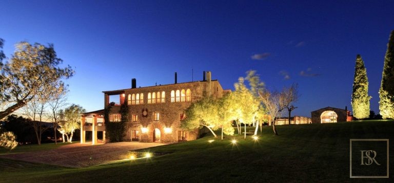 Luxury Villa Mas Mateu 18th century Spanish estate, 16 bedrooms in Sant Climent de Peralta rental For Super Rich