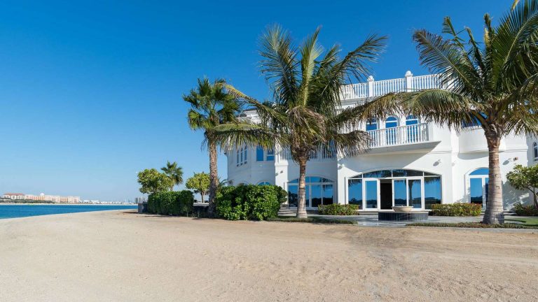 Luxury Villa Beach Front Palm Jumeirah, 7 bedrooms in Dubai LP0785 for sale For Super Rich