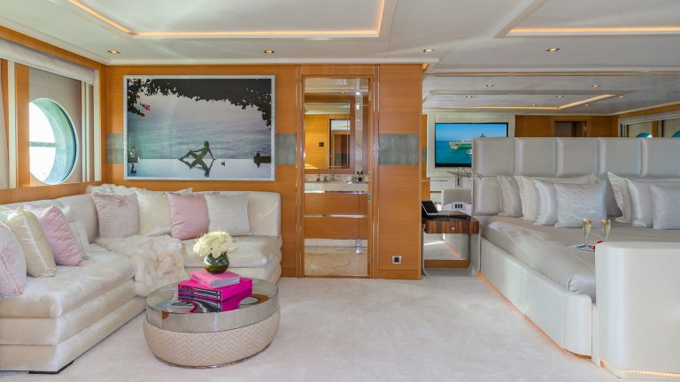 PALMER JOHNSON DB9 52 Meters prix charter rental For Super Rich