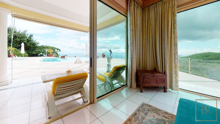 Premium Villa Panoramic View Edge of the cliff, 6 bedrooms in Tahiti ads for sale For Super Rich