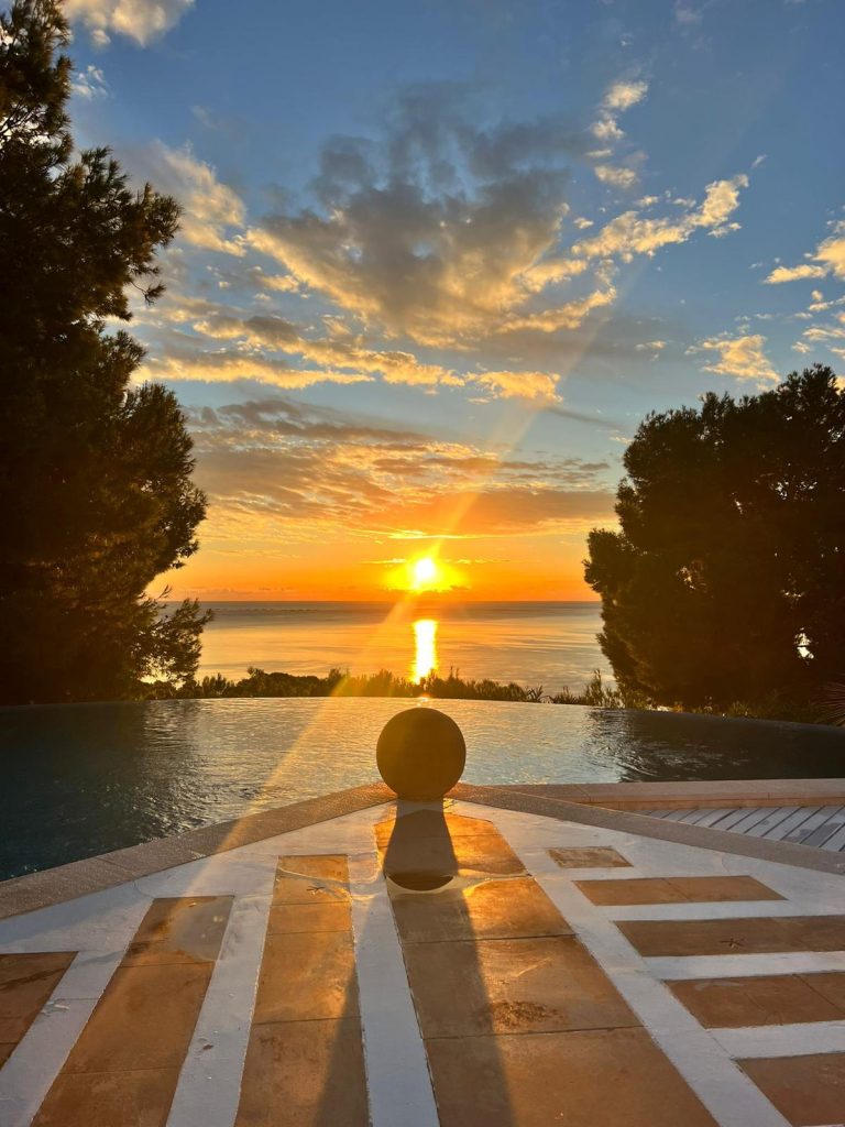 Premium Villa Sea View Bali style, 5 bedrooms in Altea Used for sale For Super Rich