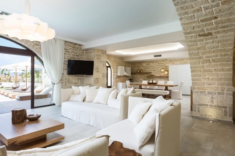Luxury Villa Beach Front Sea View, 6 bedrooms in Bali Rethymno buy for sale For Super Rich