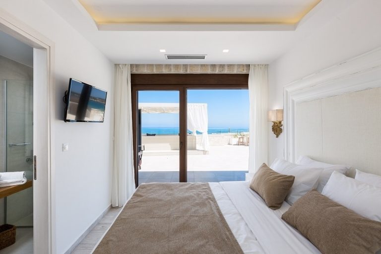 Luxury Villa Beach Front Sea View, 6 bedrooms in Bali Rethymno ultra luxury for sale For Super Rich