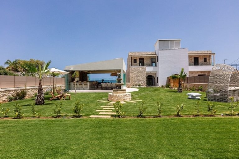 Luxury Villa Beach Front Sea View, 6 bedrooms in Bali Rethymno photo for sale For Super Rich