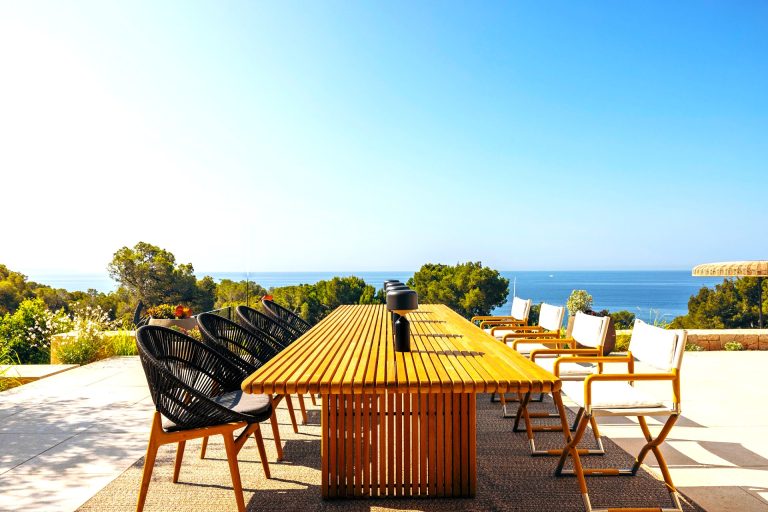 Premium Villa Sea View swimming pool 25 X 4 M, 5 bedrooms in Mallorca available for sale For Super Rich