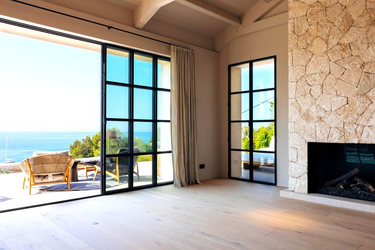 Premium Villa Sea View swimming pool 25 X 4 M, 5 bedrooms in Mallorca best for sale For Super Rich