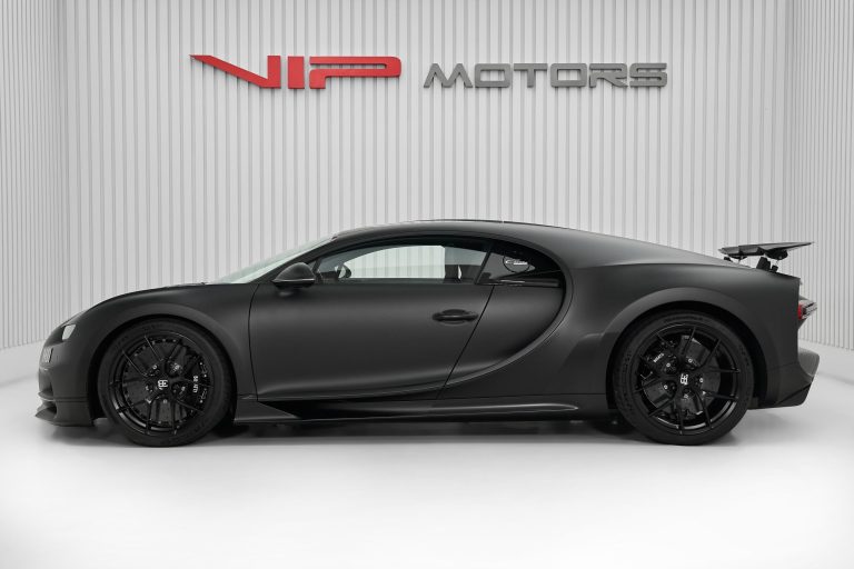 2021 Bugatti Chiron Black for sale For Super Rich