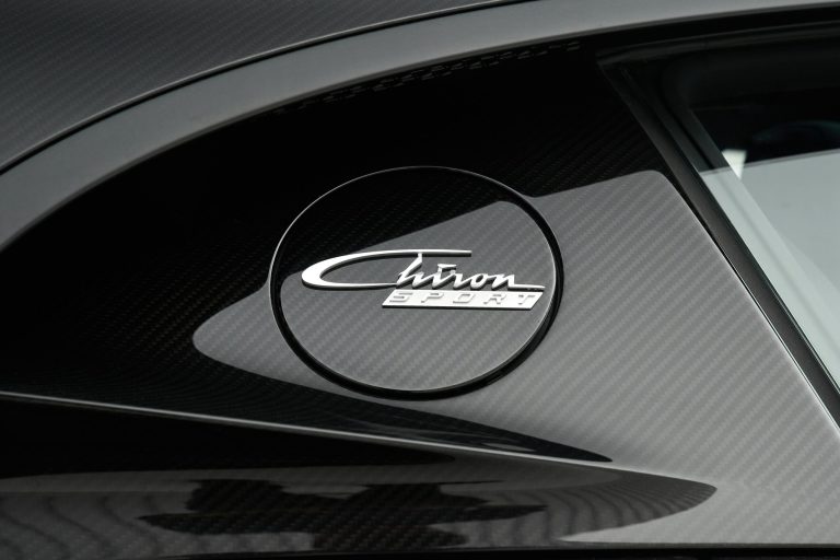 2021 Bugatti Chiron buyers for sale For Super Rich