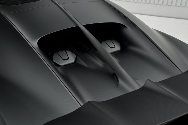 2021 Bugatti Chiron best for sale For Super Rich