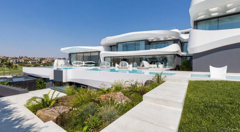 Premium Land/Plots Sea View Golf View, 10 bedrooms in Quinta do Lago available for sale For Super Rich