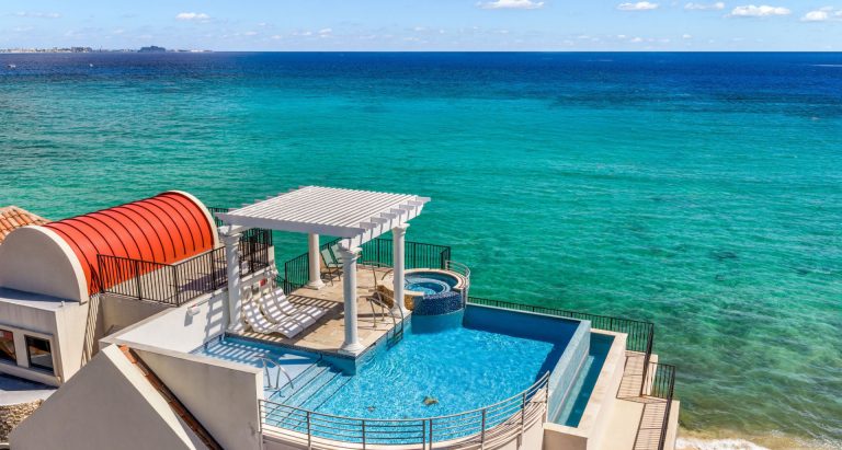 Luxury Villa Beach Front Caribbean Sea views, 5 bedrooms in Seven Mile Beach buy for sale For Super Rich