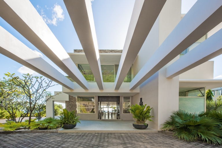 Luxury Villa Beach Front, 23 bedrooms in San Juan del Sur ultra luxury for sale For Super Rich