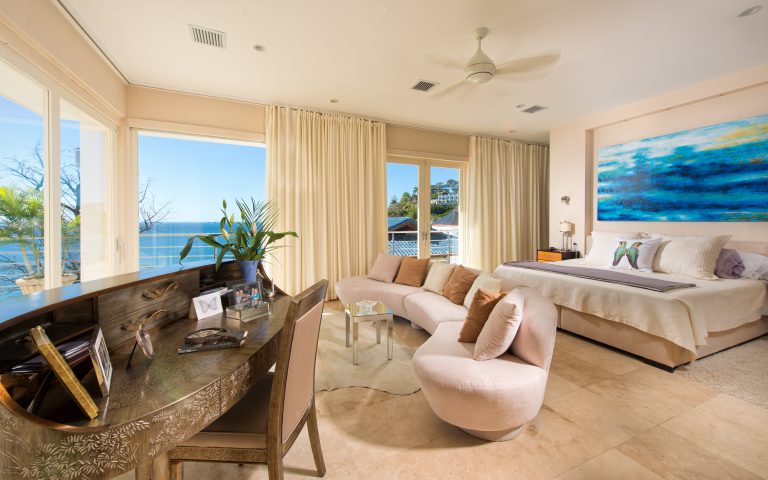 Luxury Villa La Sata beachfront, 8 bedrooms in Flamingo available for sale For Super Rich
