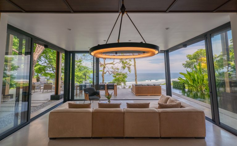 Luxury Villa Panoramic View, 10 bedrooms in Santa Teresa available for sale For Super Rich