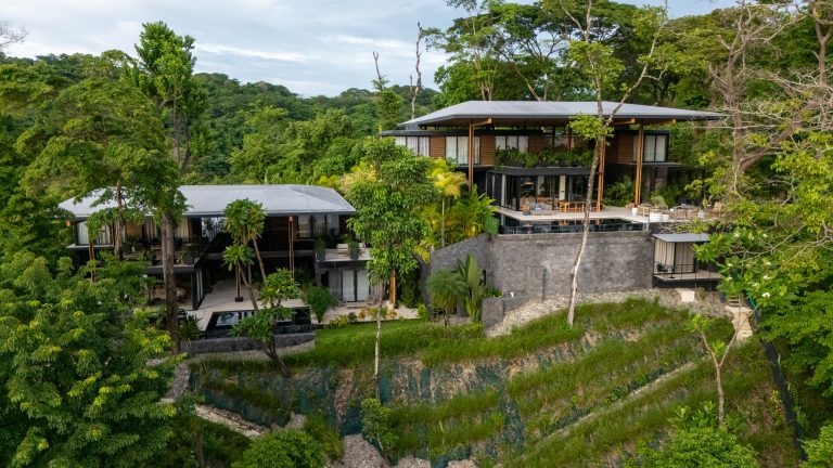 Luxury Villa Panoramic View, 10 bedrooms in Santa Teresa top for sale For Super Rich
