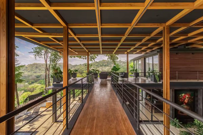 Luxury Villa Panoramic View, 10 bedrooms in Santa Teresa best for sale For Super Rich