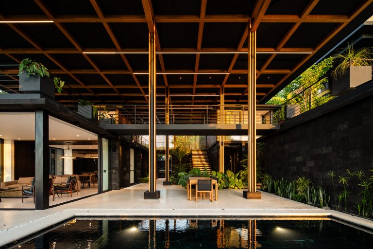 Luxury Villa Panoramic View, 10 bedrooms in Santa Teresa value for sale For Super Rich