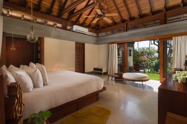 Luxury Villa Serena Beachfront, 5 bedrooms in Tamarindo luxury for sale For Super Rich
