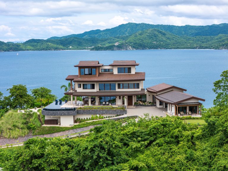 Luxury Villa Casa Linda Vista Panoramic sea View, 5 bedrooms in Flamingo for sale For Super Rich