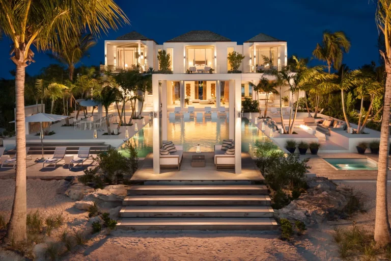 Architectural Villa Sea View 50 PRINCE OF WALES DRIVE, 7 bedrooms in Leeward - Providenciales unique for sale For Super Rich