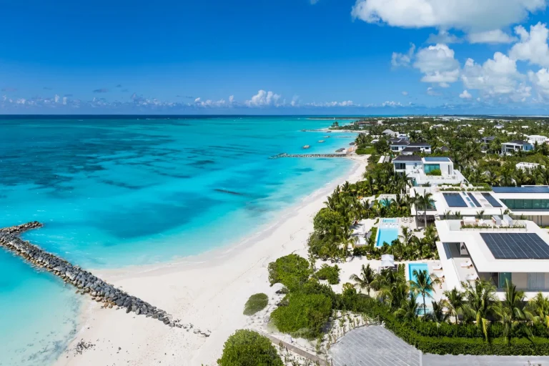 Luxury Villa 3 RESERVE Beachfront, 7 bedrooms in Grace Bay - Providenciales available for sale For Super Rich