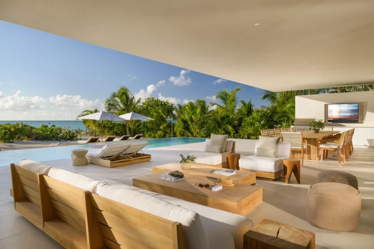 Luxury Villa 3 RESERVE Beachfront, 7 bedrooms in Grace Bay - Providenciales Classified ads for sale For Super Rich